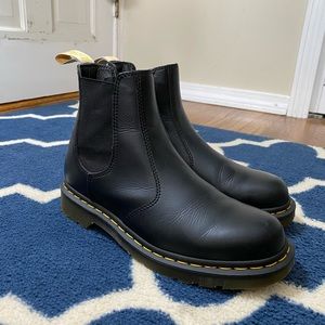 Dr. Martens 2976 Vegan Chelsea Boot - Black size 9
